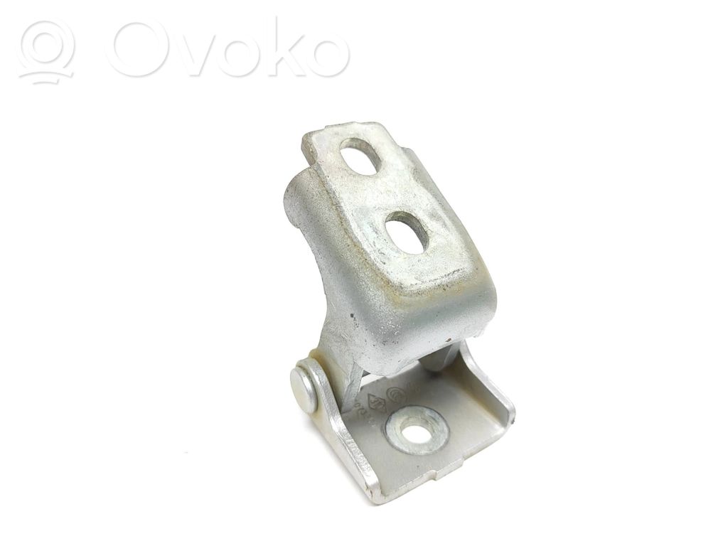 Renault Captur Rear door lower hinge 