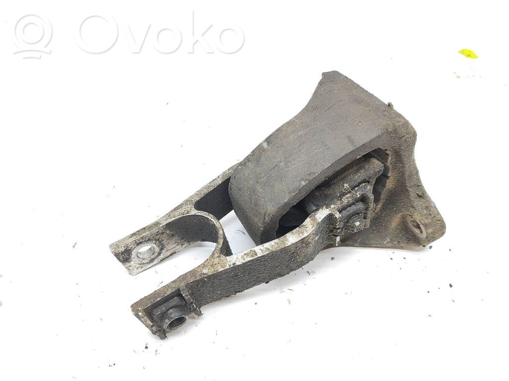 Volvo S90, V90 Engine mount bracket 