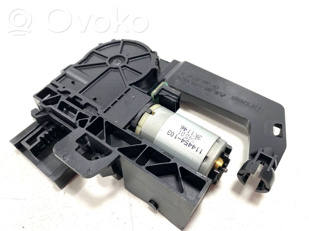 Mercedes-Benz CLS C219 Motor reglare scaun 