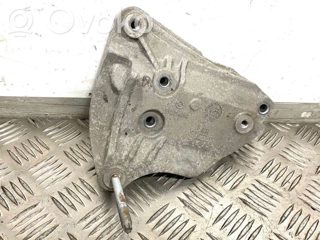 Chevrolet Volt I A/C compressor mount bracket 