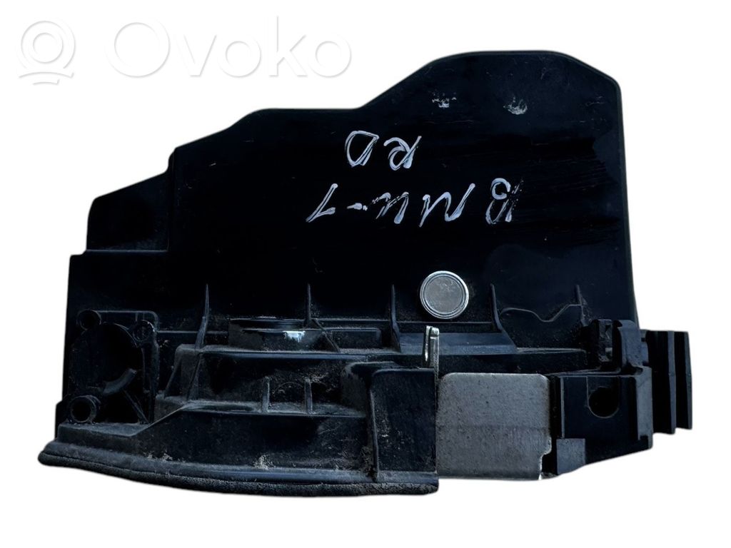 BMW 1 E81 E87 Front door lock 