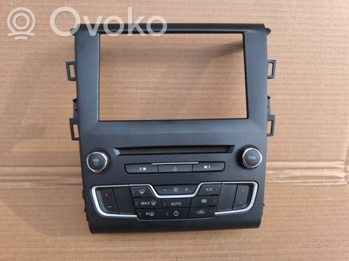 Ford Mondeo MK V Climate control unit 