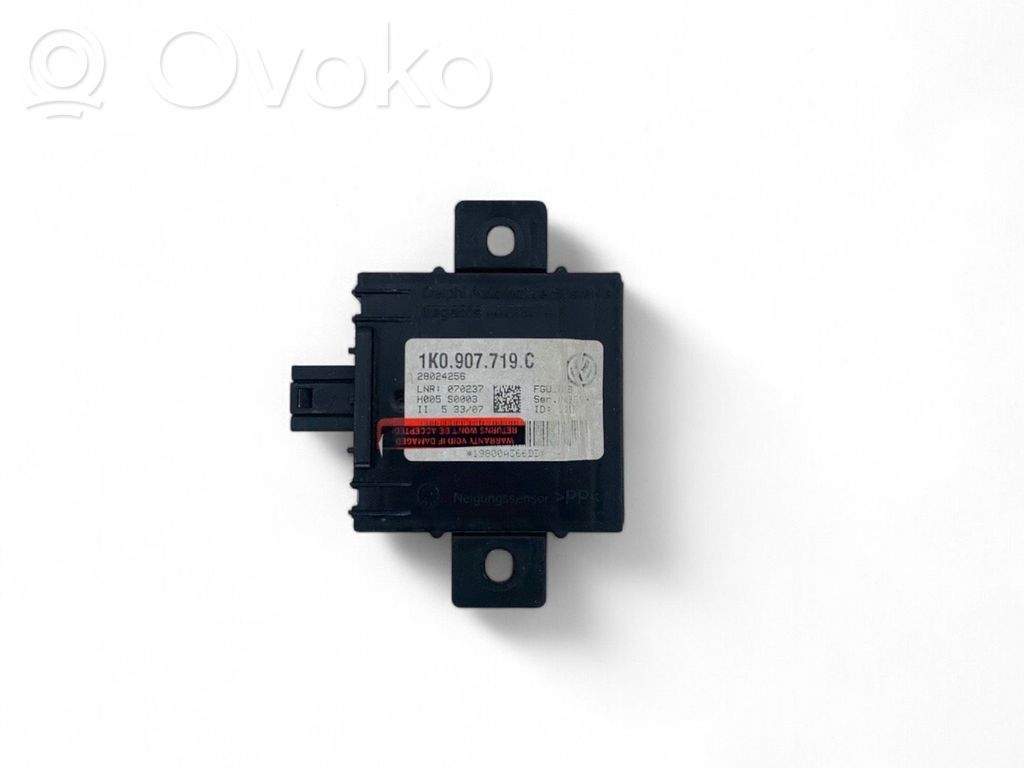 Audi A3 S3 8P Alarm control unit/module 