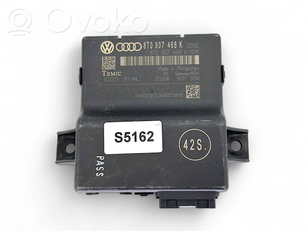 Audi A5 8T 8F Gateway control module 