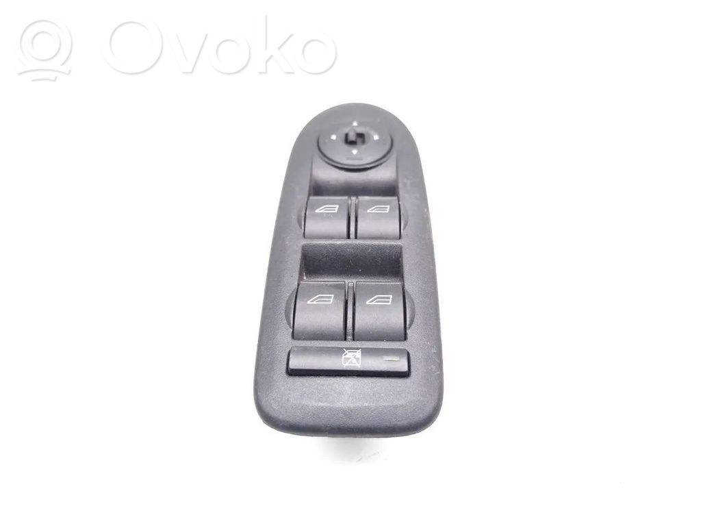 Opel Insignia A Electric window control switch 