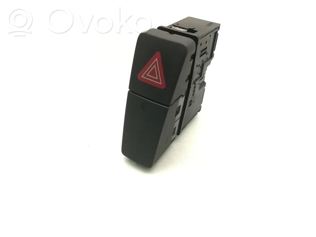 Suzuki SX4 Przycisk świateł awaryjnych 