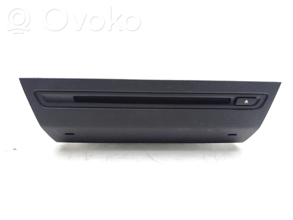 Mazda 3 III Stacja multimedialna GPS / CD / DVD 