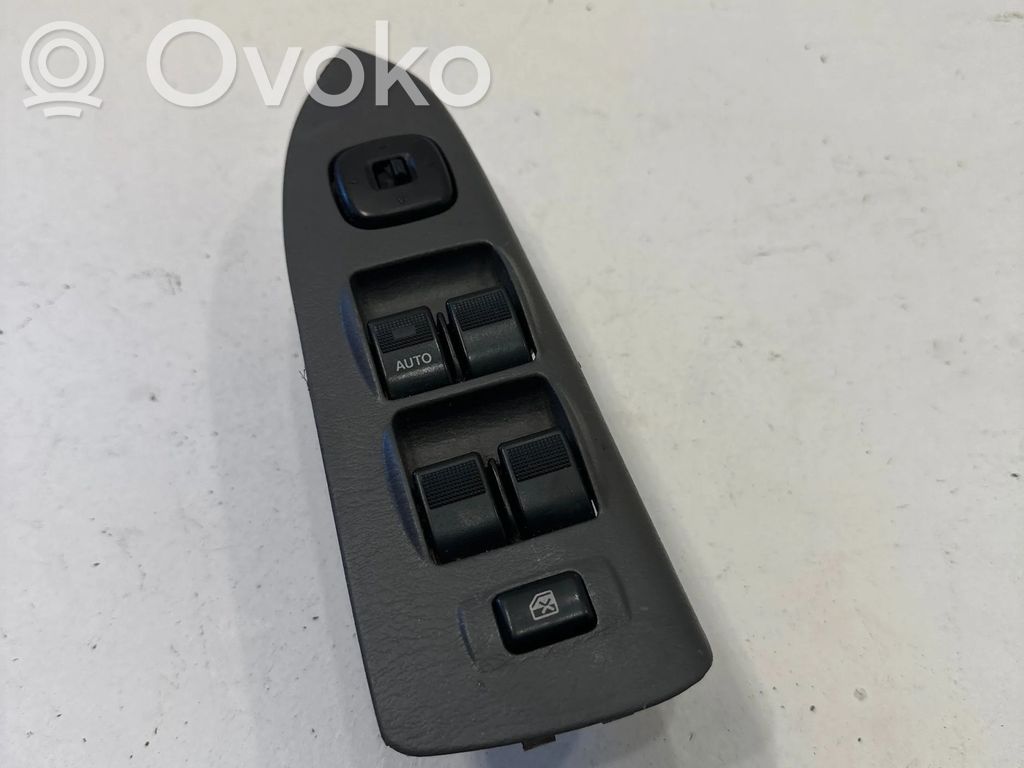 Mazda 323 F Electric window control switch 