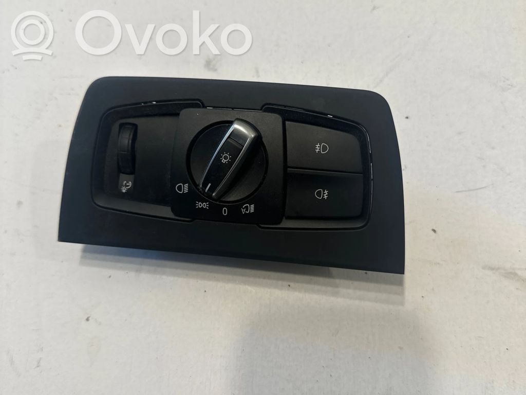 BMW 3 F30 F35 F31 Šviesų jungtukas 