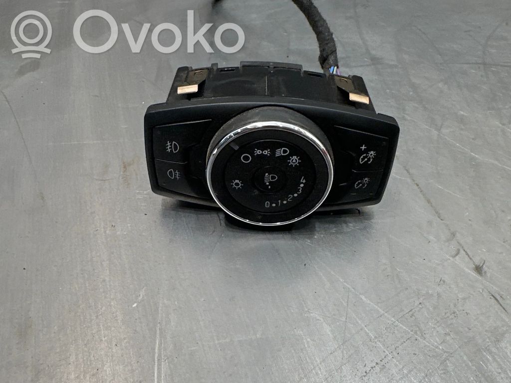 Ford Transit Courier Lukturu slēdzis 