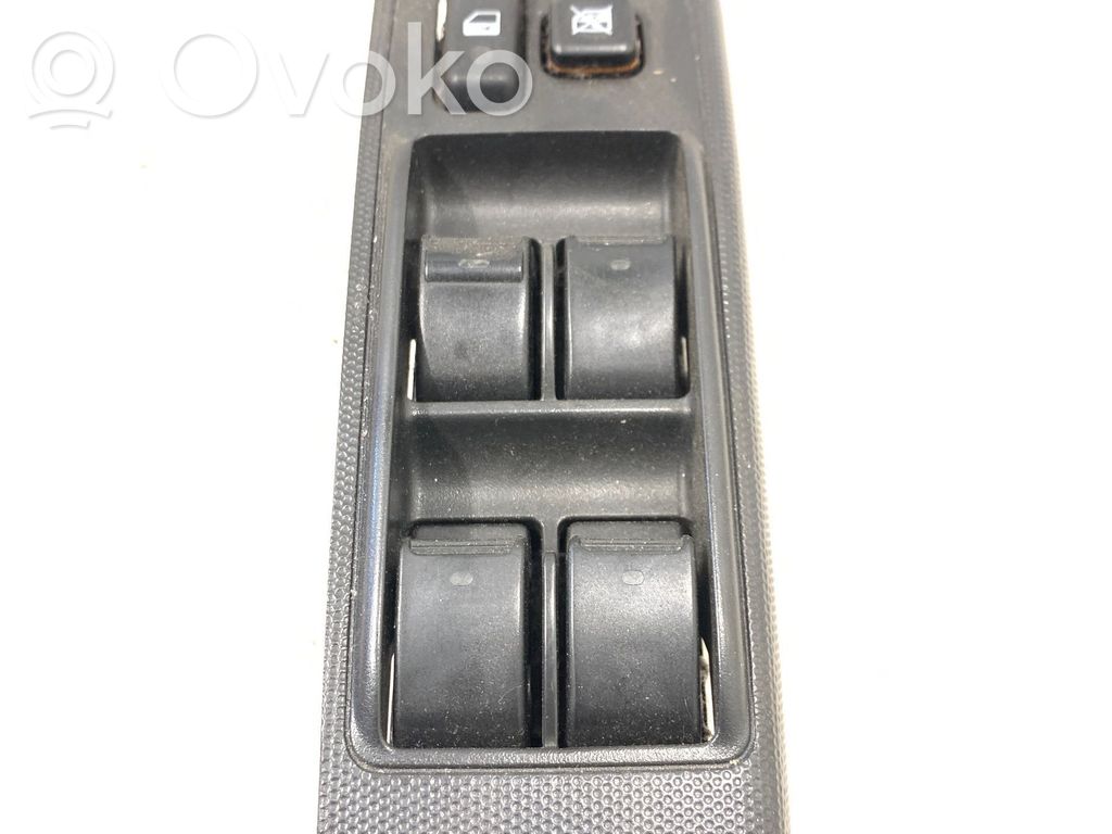 Toyota Corolla Verso AR10 Electric window control switch 