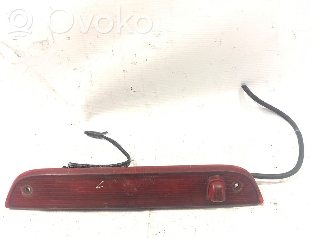 Jeep Patriot Papildomas stop žibintas 