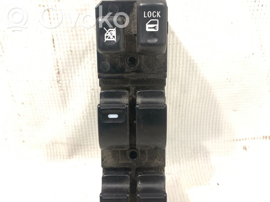 Mitsubishi Lancer X Electric window control switch 