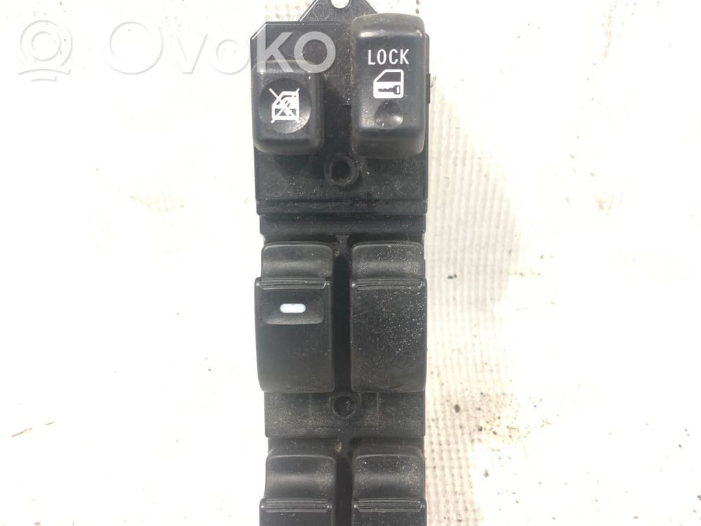 Mitsubishi Lancer X Electric window control switch 