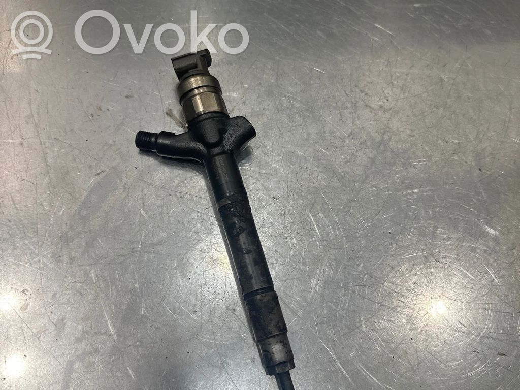 Toyota Avensis T250 Inyector de combustible 