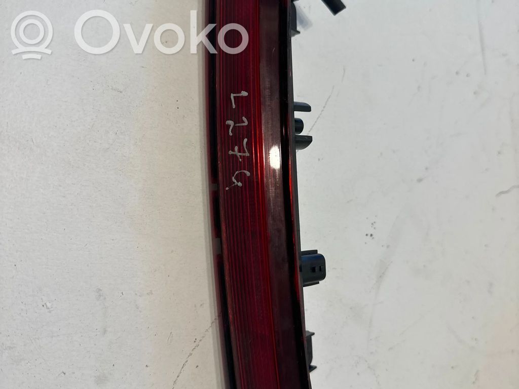 Renault Clio IV Third/center stoplight 