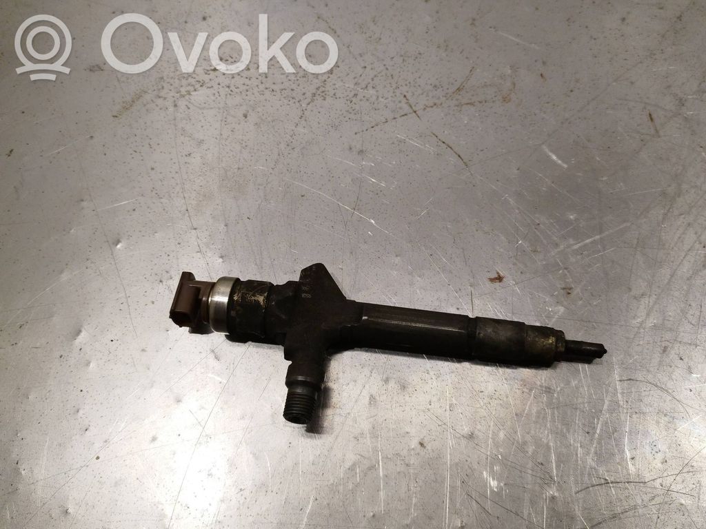 Mazda 5 Fuel injector 