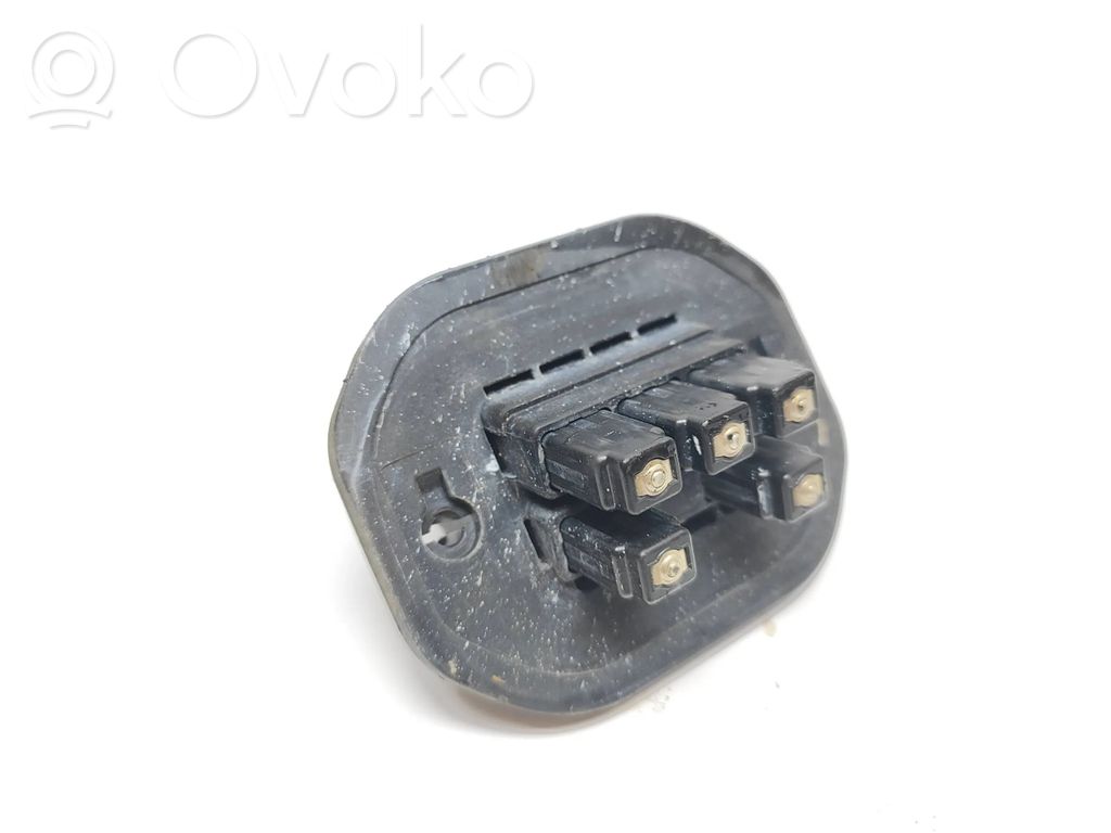 Nissan NV300 Sliding door contact joint 
