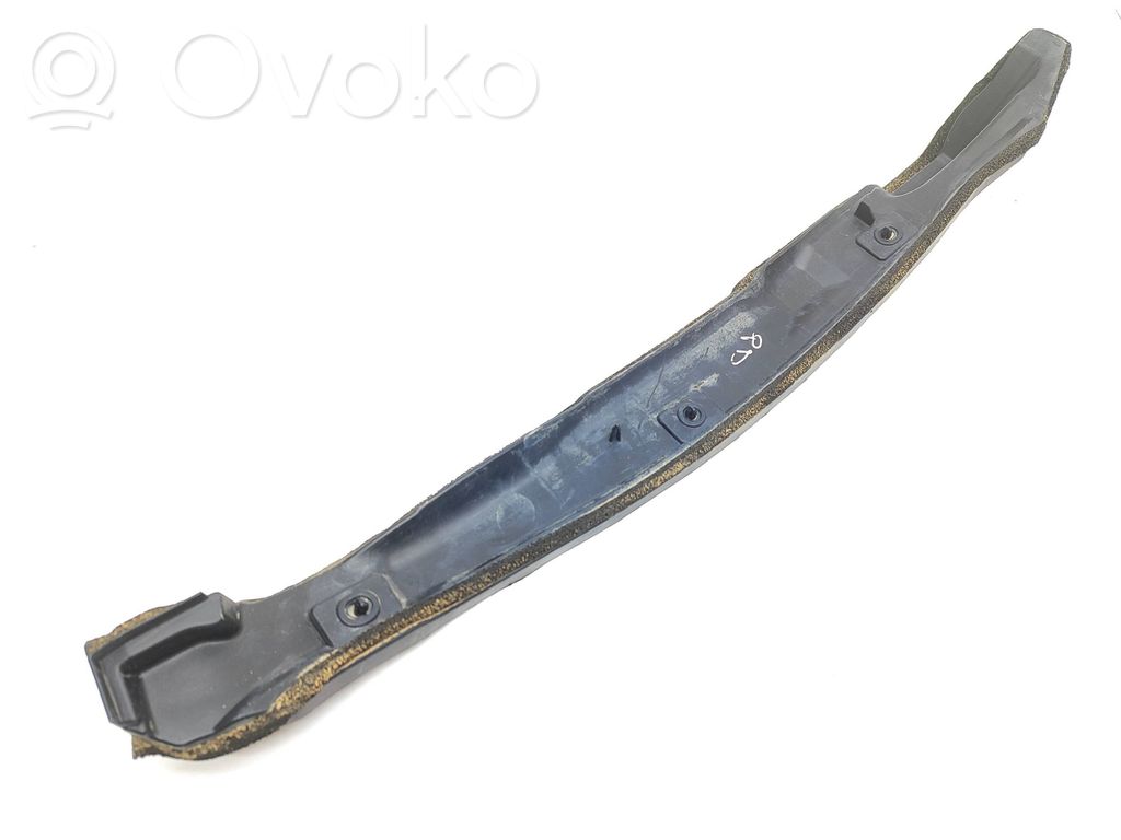 Toyota Yaris XP210 Rivestimento dell’estremità del parafango