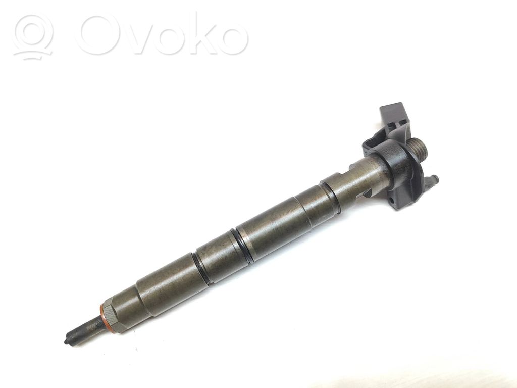 Audi A6 S6 C6 4F Fuel injector 