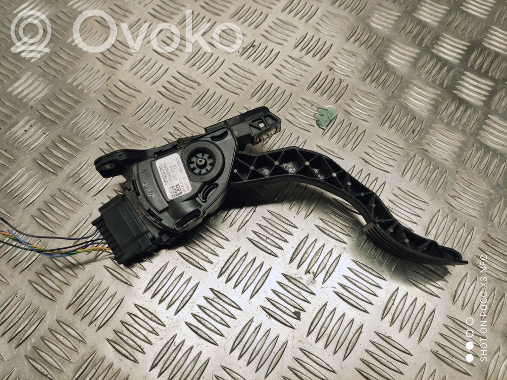Volvo S80 Accelerator throttle pedal 