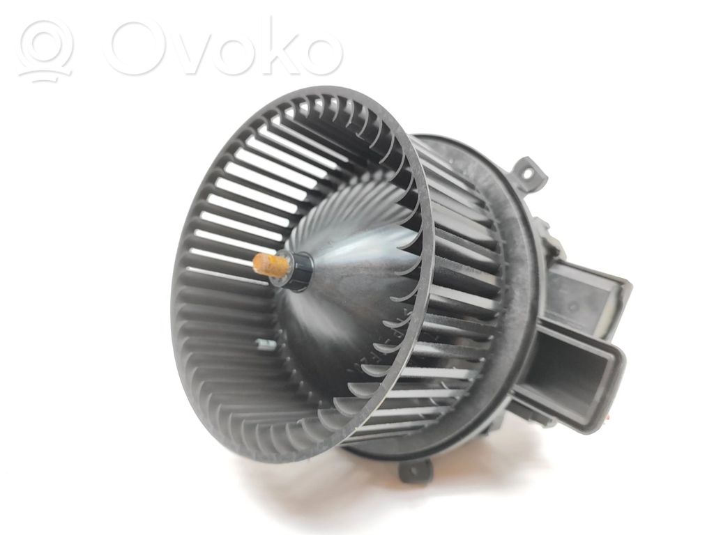Audi A4 S4 B9 8W Pečiuko ventiliatorius/ putikas 