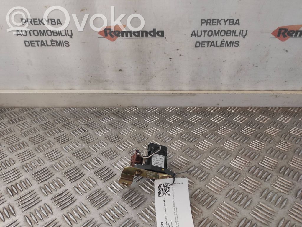 Nissan Terrano Sensor ESP de aceleración de frecuencia del intermitente 