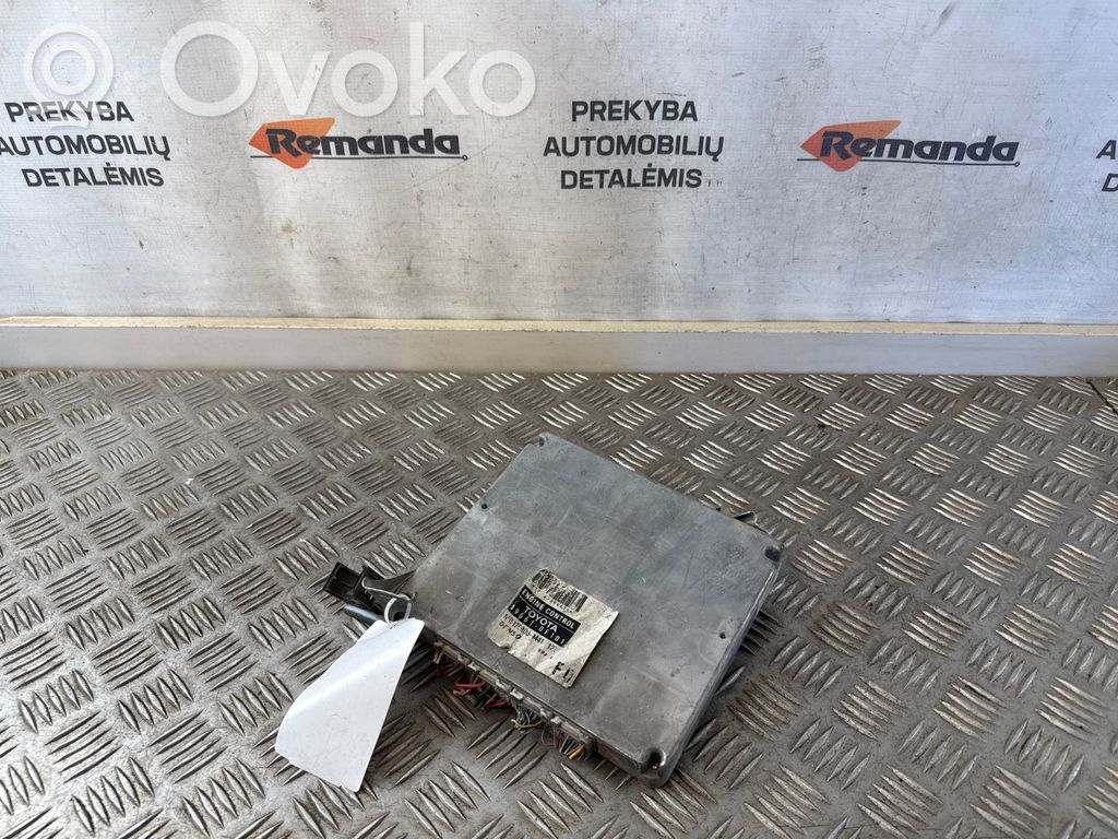 Toyota Corolla Verso AR10 Engine control unit/module 
