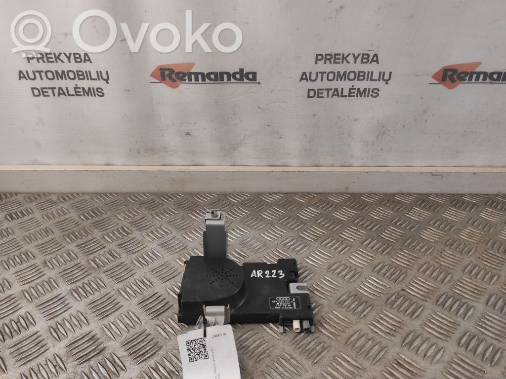 Audi A3 S3 8P Wzmacniacz anteny 