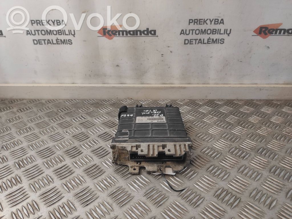Volkswagen PASSAT B4 Engine control unit/module 