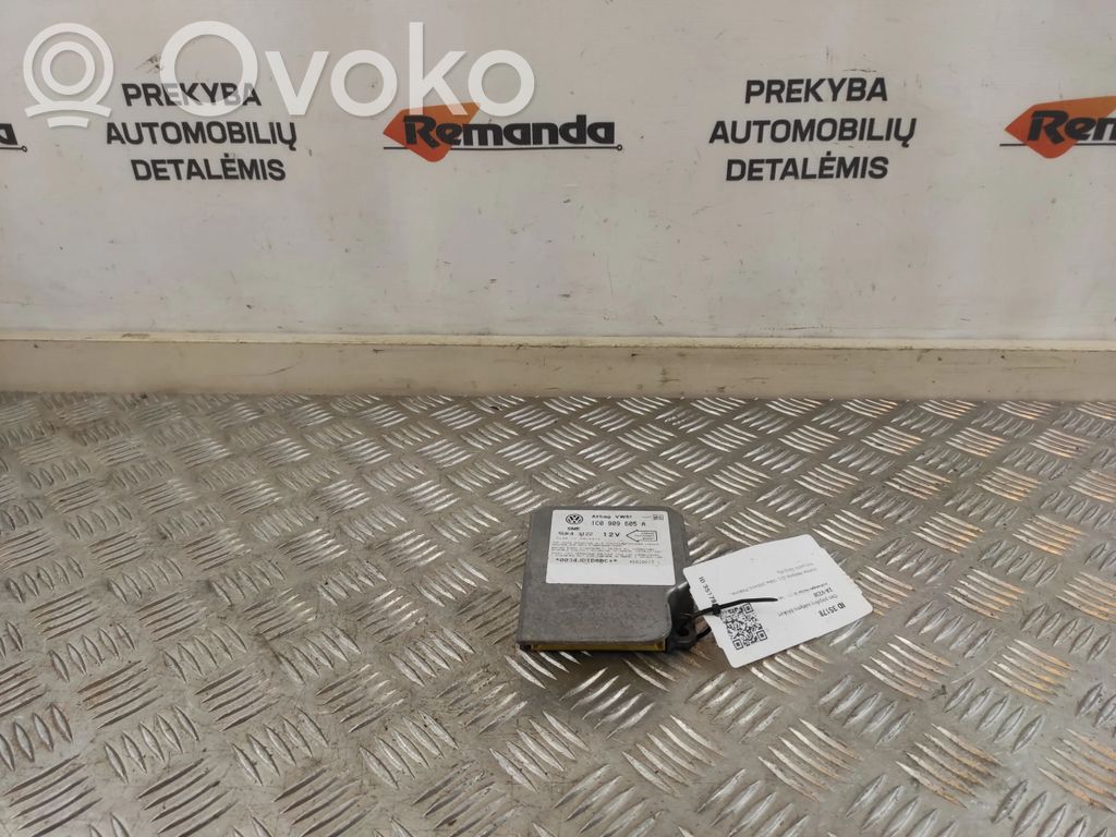 Volkswagen PASSAT B7 Centralina/modulo airbag 