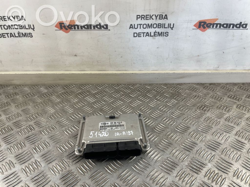 Volkswagen PASSAT B5 Engine control unit/module ECU 