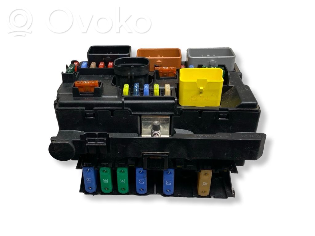 Citroen C3 Picasso Fuse module 