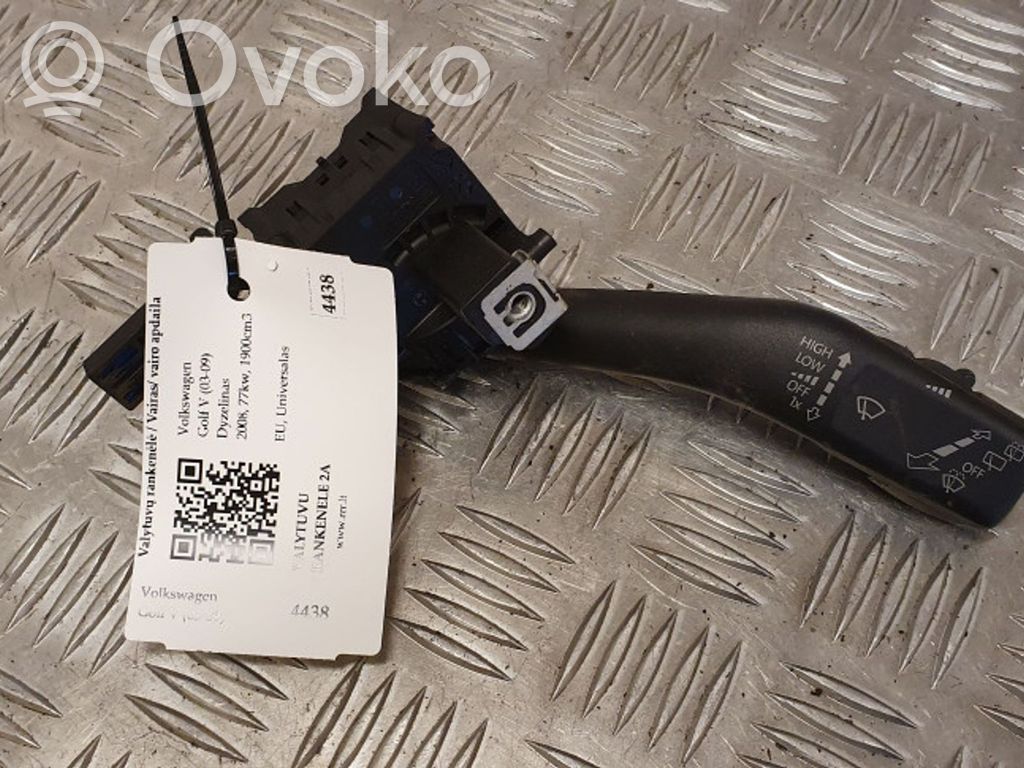 Volkswagen Golf V Wiper control stalk 