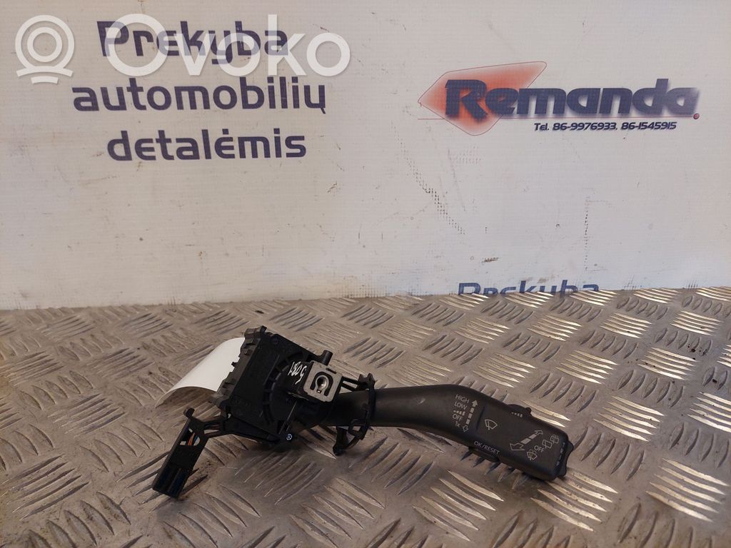 Volkswagen Golf V Wiper control stalk 