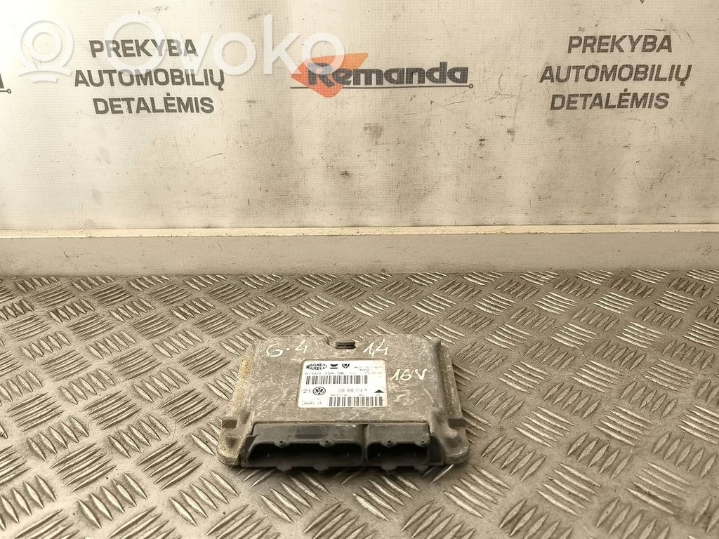 Volkswagen Golf IV Engine control unit/module 