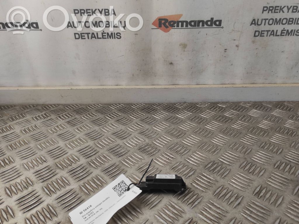 Audi A3 S3 8L Airbagsensor Crashsensor Drucksensor 