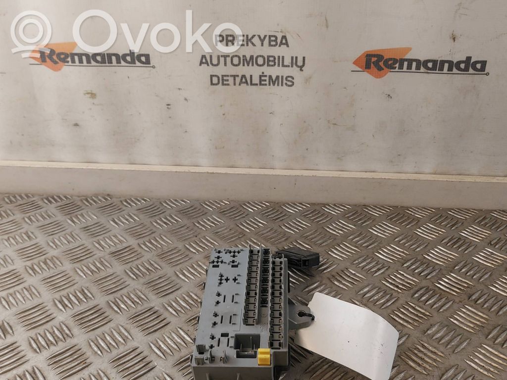 Ramka / Moduł bezpieczników   1332053080,1332053080