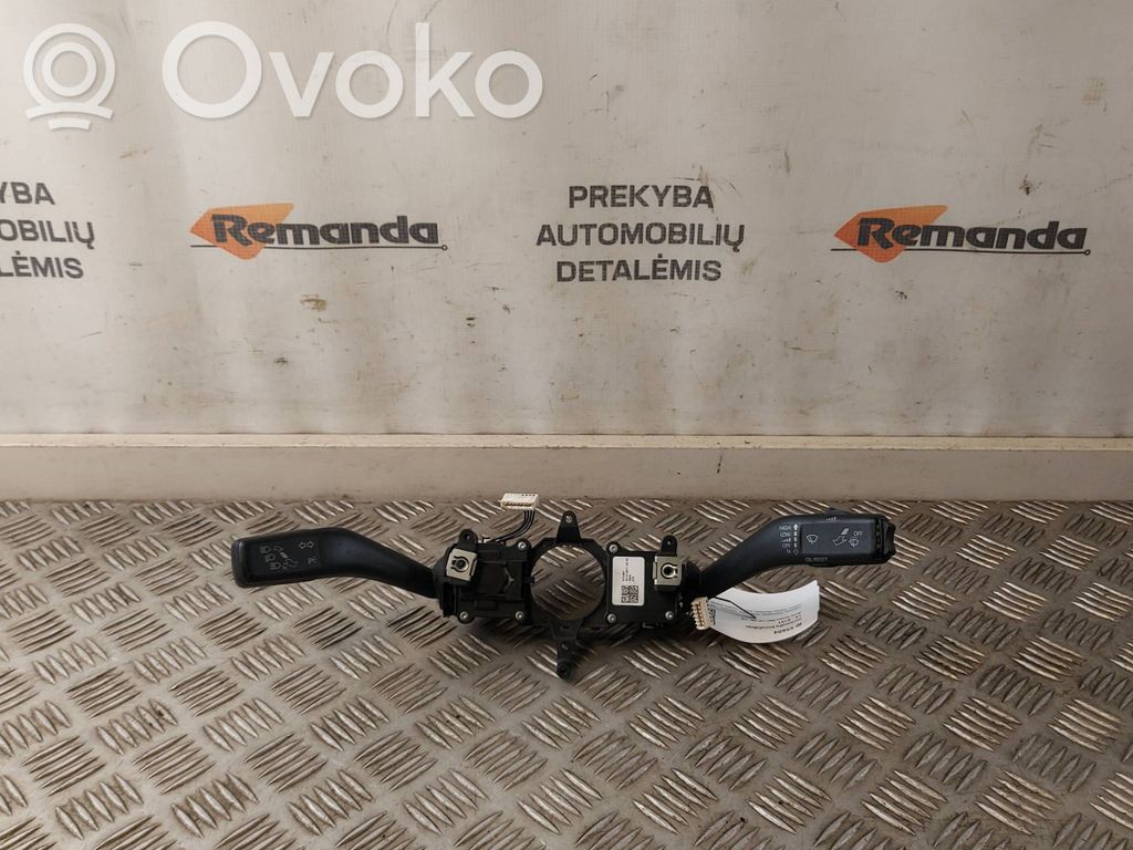 Skoda Octavia Mk2 (1Z) Commodo, commande essuie-glace/phare 