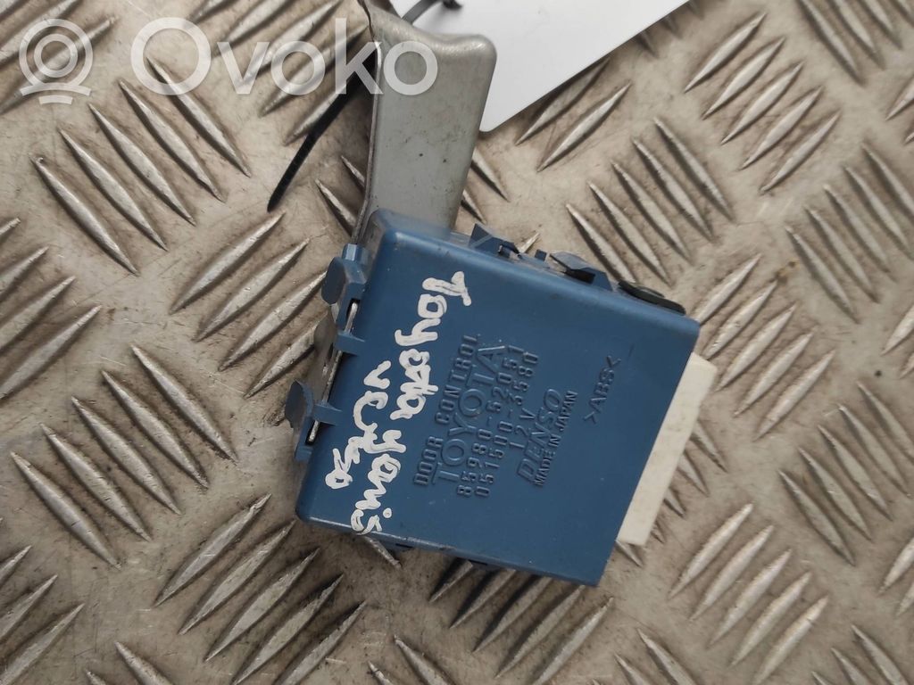Toyota Yaris Unité de commande module de porte 