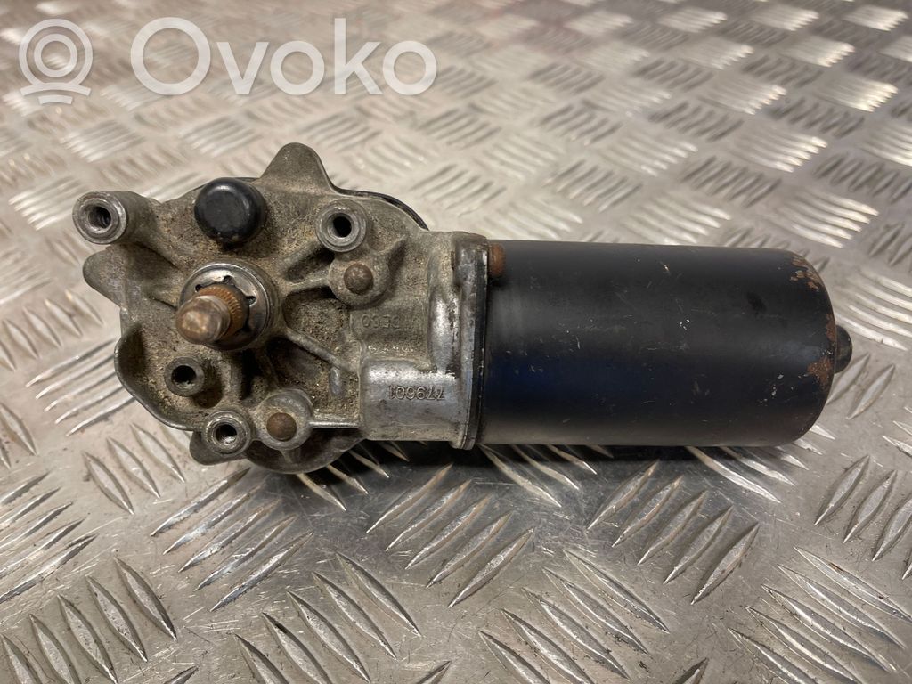 Nissan Primera Pyyhkimen moottori 