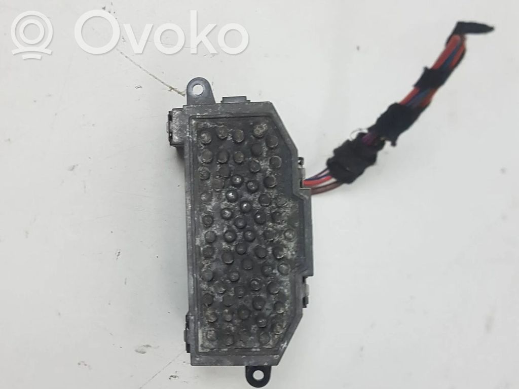 Audi A4 S4 B8 8K Lämpöpuhaltimen moottorin vastus 