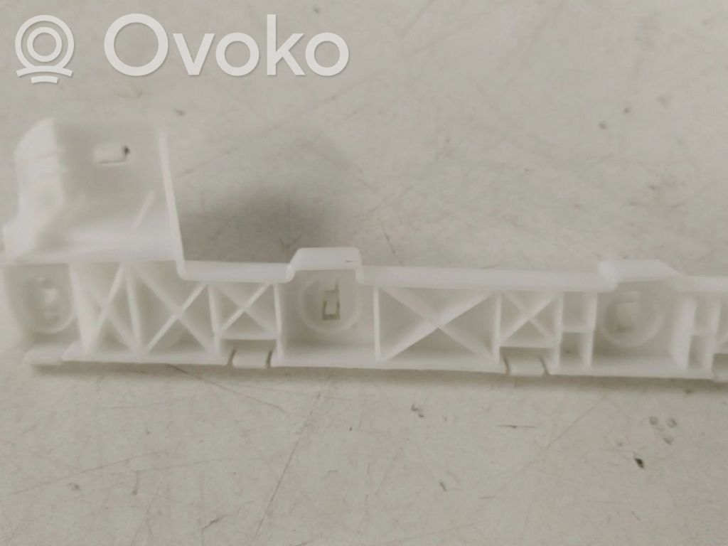 Front bumper mounting bracket   6400A404