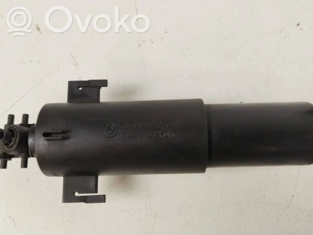 BMW X5 E70 Headlight washer spray nozzle 