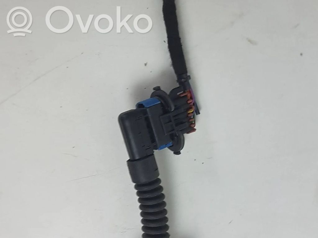 Cableado de puerta trasera   31374766