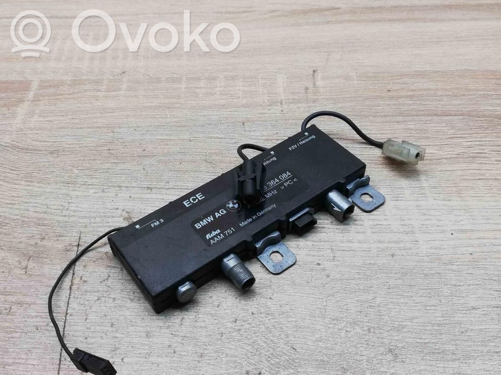 BMW 7 E38 Antenos stiprintuvas 