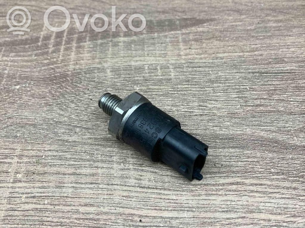 Hyundai Santa Fe Fuel pressure sensor 