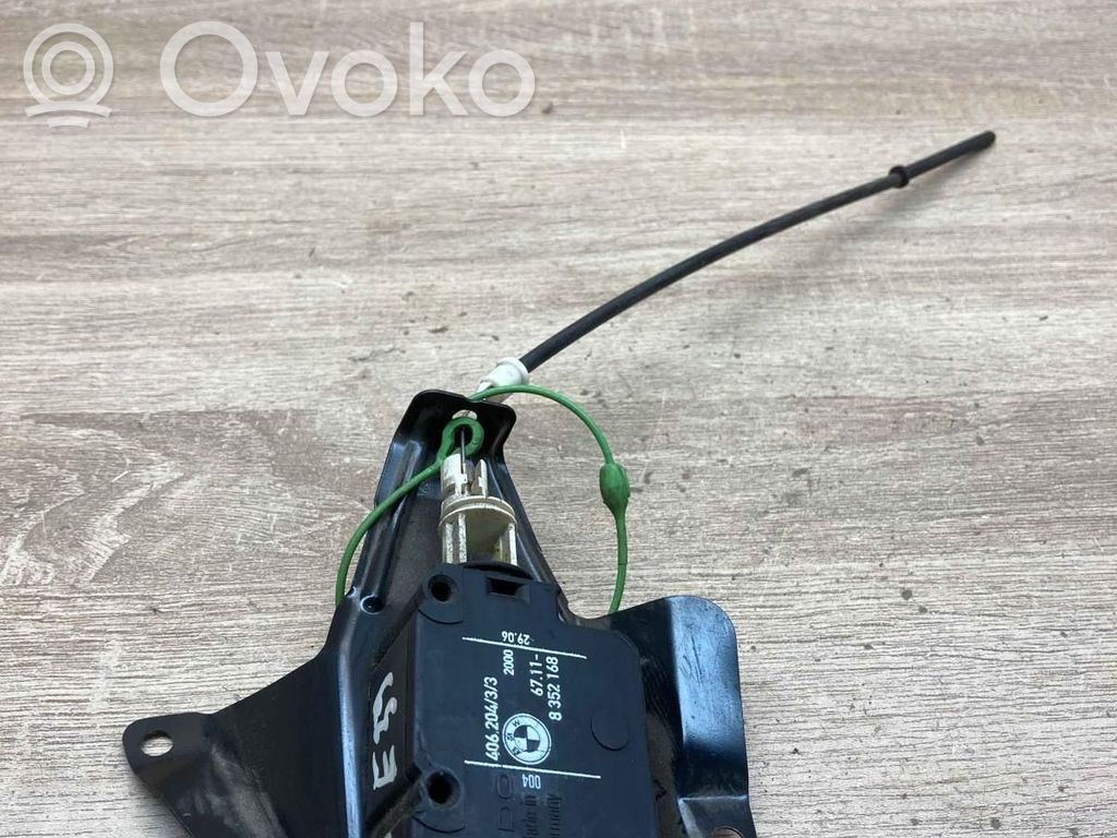 BMW 5 E39 Degalų bako dangtelio spynos varikliukas 