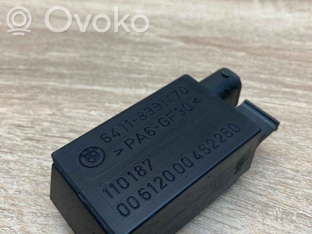 BMW 5 E39 Aušinimo ventiliatoriaus rėlė 