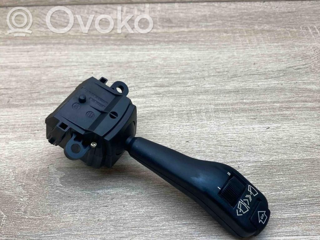 BMW 5 E39 Valytuvų rankenėlė 